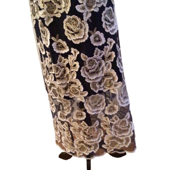 NWT Tahari Flower Skirt sz 14 - Picture 3 of 3